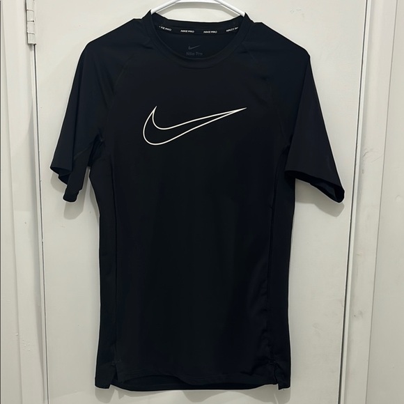 Nike Black Dri-FIT T-Shirt - Picture 1 of 3